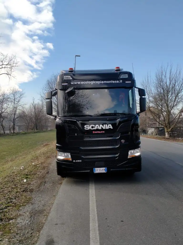 SCANIA R450 - autospurghi