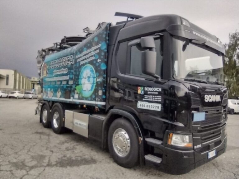 SCANIA R450 - autospurghi