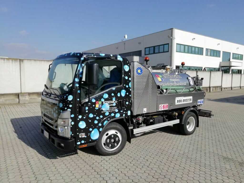 ISUZU